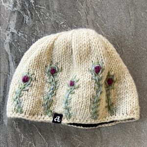 🤍 Ambler Wool Beanie Embroidered Flowers Handmade In Nepal Cream Warm Bohemian